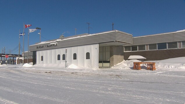 L'aéroport de Bagotville en hiver.
