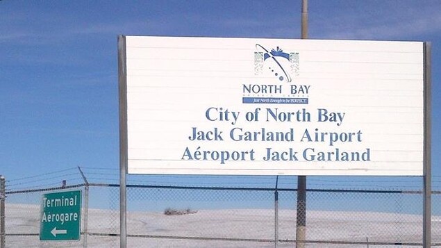 Enseigne de l’aéroport Jack Garland de North Bay.