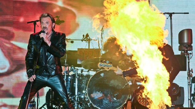 Johnny Hallyday au Festival d'été de Québec en 2012. Johnny Hallyday au Festival d'été de Québec en 2012.