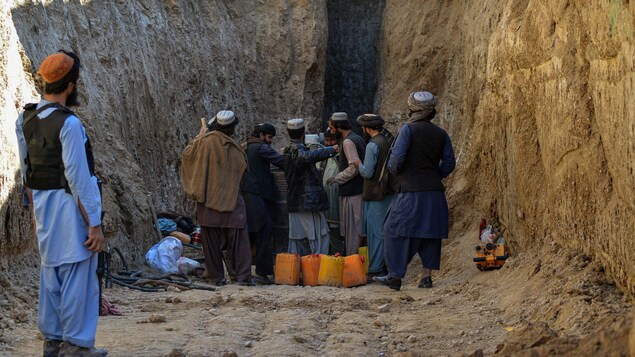 Afghanistan : le garçon coincé dans un puits est décédé après avoir été secouru