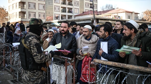 Afghanistan : les talibans recommencent à délivrer des passeports