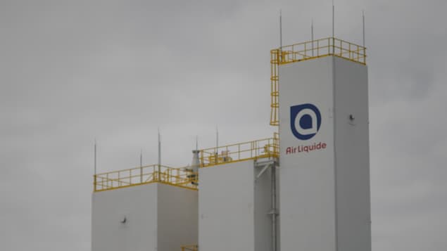 Les tours sur le chantier d'Air Liquide à Bécancour.