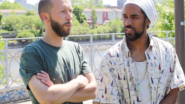 Les rappeurs Eman et Knlo du groupe Alaclair Ensemble.