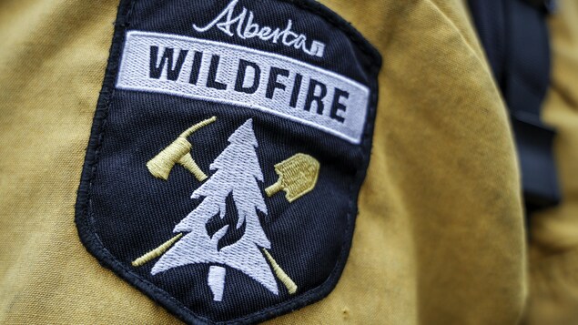 Un écusson d'épaule du service Alberta Wildfire.