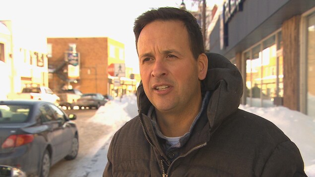 Alexandre Cloutier, porte-parole de l'opposition officielle en matière de communautés nordiques Alexandre Cloutier, porte-parole de l'opposition officielle en matière de communautés nordiques