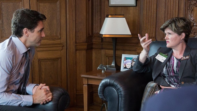 Justin Trudeau et Alison Azer le 17 mai 2016 à Ottawa Justin Trudeau et Alison Azer le 17 mai 2016 à Ottawa