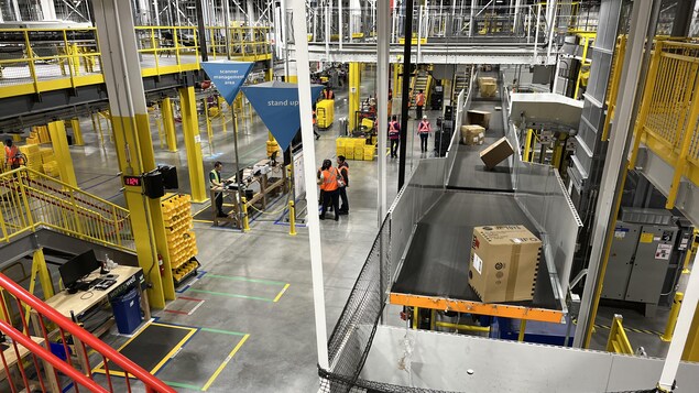 Amazon ouvre son plus grand centre de tri et le plus équipé du Canada à Ottawa