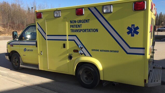 Un véhicule pour le transport de patients jugés non-urgents. Un véhicule pour le transport de patients jugés non-urgents.