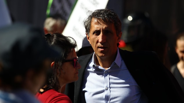 Le député de Québec solidaire Amir Khadir a participé à la marche de samedi. Le député de Québec solidaire Amir Khadir a participé à la marche de samedi.