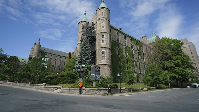 L’injonction est accordée aux Mères mohawks pour stopper les travaux à McGill