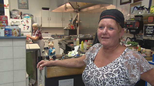 La propriétaire du Resto Des Chênes, Annie Boissonneault La propriétaire du Resto Des Chênes, Annie Boissonneault