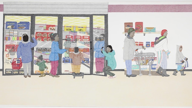 Grand dessin où l'on voit des familles inuites dans un grand magasin de Cape Dorset. Ils sont devant un congélateur. On aperçoit les denrées comme du poulet frit congelé. Sur une étagère se retrouve des craquelins de marque Ritz. Grand dessin où l'on voit des familles inuites dans un grand magasin de Cape Dorset. Ils sont devant un congélateur. On aperçoit les denrées comme du poulet frit congelé. Sur une étagère se retrouve des craquelins de marque Ritz.