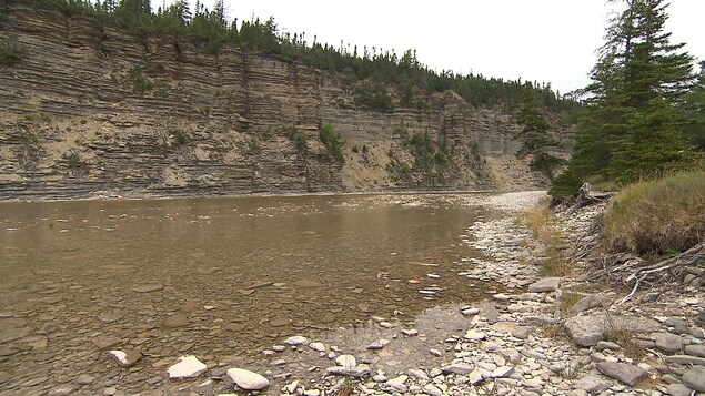 L'eau des rivières est limpide sur Anticosti L'eau des rivières est limpide sur Anticosti
