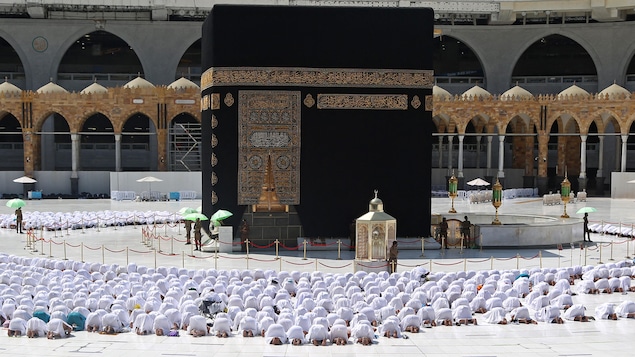 Les fidèles vaccinés peuvent prier côte à côte à La Mecque