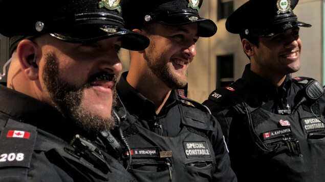 Trois constables spéciaux. Trois constables spéciaux.