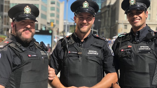 Trois constables spéciaux. Trois constables spéciaux.