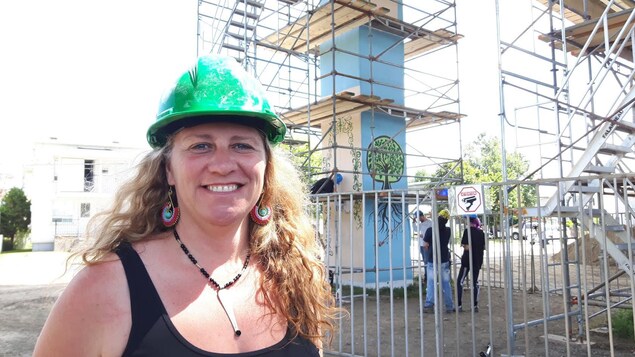 Caroline Dancause est intervenante et chargée de projet au Centre jeunesse-emploi Montmorency. Elle accompagne les 10 participants dans leur recherche de travail.
Caroline Dancause est intervenante et chargée de projet au Centre jeunesse-emploi Montmorency. Elle accompagne les 10 participants dans leur recherche de travail.