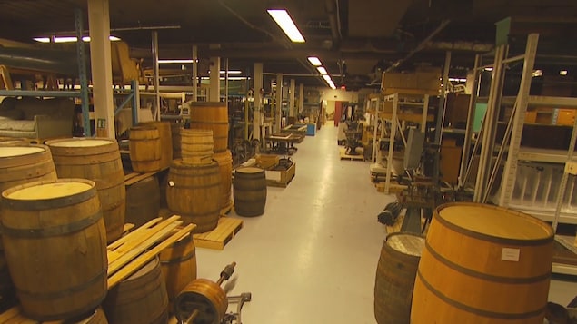Une partie des artefacts entreposés dans un hangar de Québec Une partie des artefacts entreposés dans un hangar de Québec