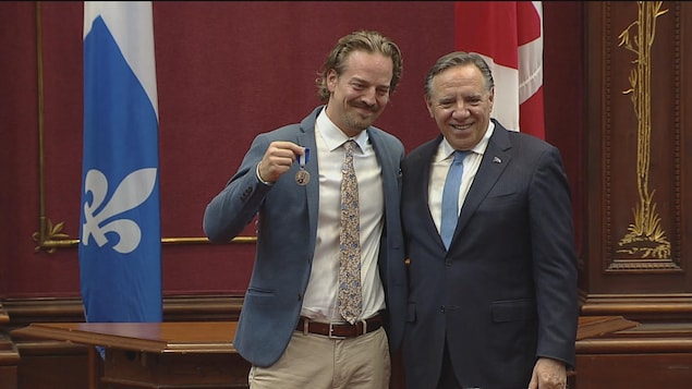 L’insigne de chevalier de l’Ordre national du Québec remis de façon posthume à Michel Côté