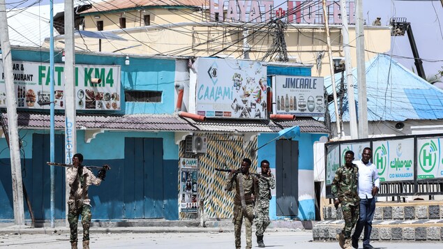 Somalie : une attaque d’islamistes shebab fait une dizaine de morts à Mogadiscio