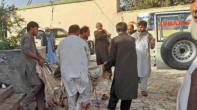 Afghanistan : au moins 55 morts dans un attentat suicide contre une mosquée chiite