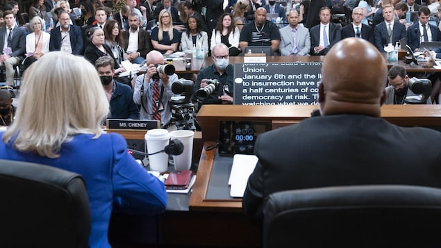 Enquête sur l’assaut du Capitole : « carnage » et « tentative de coup d’État » de Trump