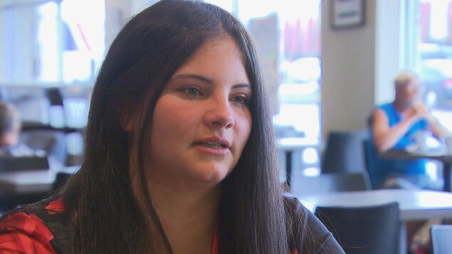 À la suite de la mort de son amoureux, Audrey Provencher veut sensibiliser les gens aux dangers associés à la consommation de boissons sucrées fortement alcoolisées comme le Four Loko. À la suite de la mort de son amoureux, Audrey Provencher veut sensibiliser les gens aux dangers associés à la consommation de boissons sucrées fortement alcoolisées comme le Four Loko.
