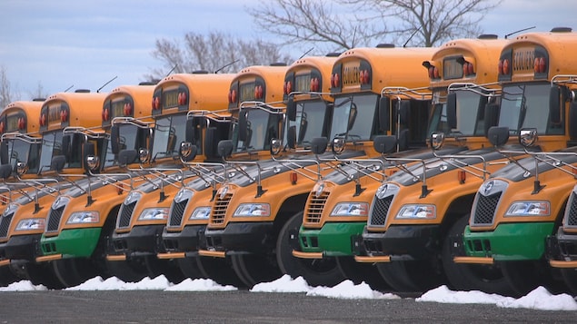 Près de 800 autobus scolaires non conformes sur les routes du Québec