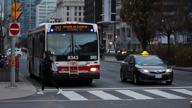 Un autobus à Toronto Un autobus à Toronto