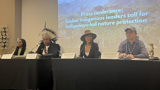 4 Autochtones en conférence de presse.