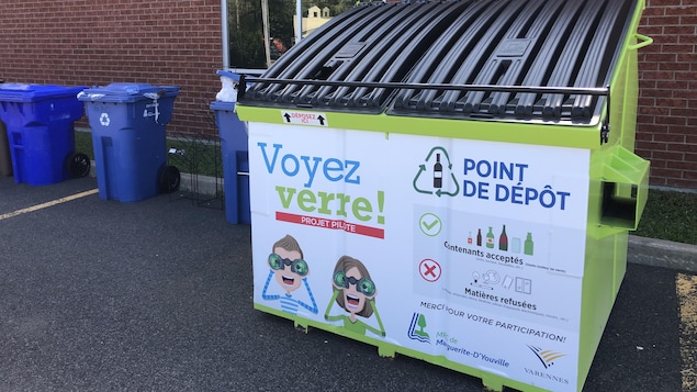 Les bacs sont distribués à des endroits stratégiques.