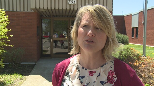 Dre Nicole Wanamaker, gestionnaire des services vétérinaires régionaux et de la clinique vétérinaire au département des pêches et de l'agriculture du Nouveau-Brunswick Dre Nicole Wanamaker, gestionnaire des services vétérinaires régionaux et de la clinique vétérinaire au département des pêches et de l'agriculture du Nouveau-Brunswick