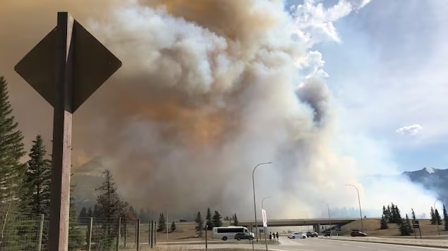 À Banff, un brûlage dirigé a donné des sueurs froides aux pompiers