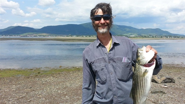 La pêche au bar rayé suscite un engouement dans la Baie-des-Chaleurs. La pêche au bar rayé suscite un engouement dans la Baie-des-Chaleurs.