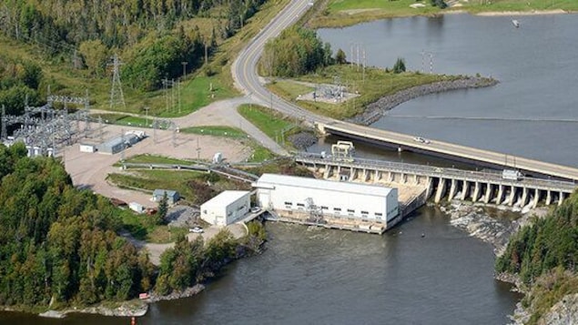 Rupture partielle d’un barrage hydroélectrique près d’Iroquois Falls