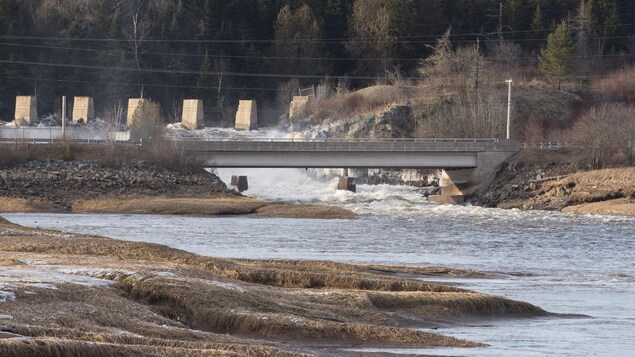 Le barrage East Branch près de Musquash au Nouveau-Brunswick. Le barrage East Branch près de Musquash au Nouveau-Brunswick.