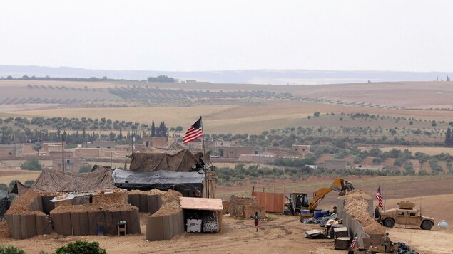 Vue d'une base militaire américaine à Manbij, dans le nord de la Syrie.