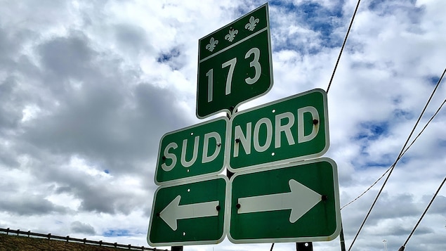 Une affiche de la route 173 nord et sud en Beauce.