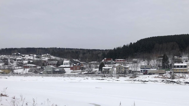 La plupart des maisons de Beauceville qui seront démolies se trouvent en bordure de la rivière Chaudière.