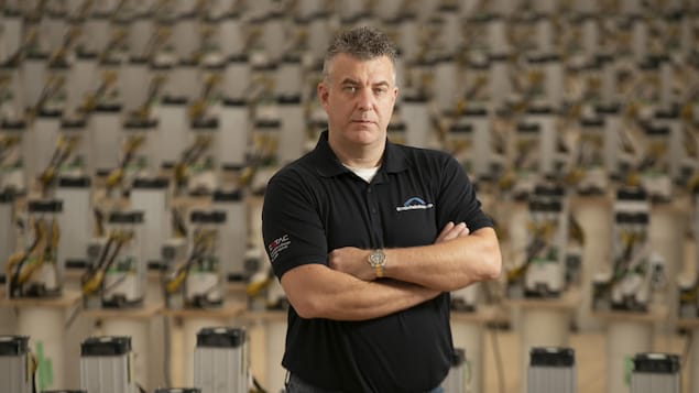 Benoit Laliberté refuse de démanteler ses installations de cryptomonnaie en Montérégie