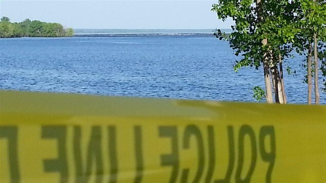 Deux personnes secourues, à Quyon en Outaouais, après que leur canot ait chaviré