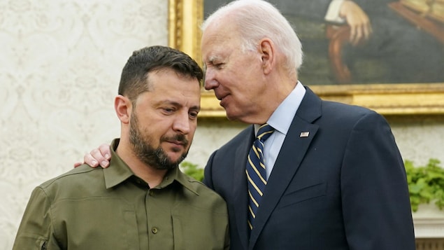 FILE - President Joe Biden meets with Ukrainian President Volodymyr Zelenskyy in the Oval Office of the White House, Thursday, Sept. 21, 2023, in Washington. (AP Photo/Evan Vucci, File)
