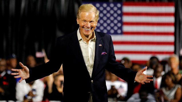 Le candidat démocrate au Sénat Bill Nelson a lui aussi saisi la justice dans le cadre du recomptage des voix. Le candidat démocrate au Sénat Bill Nelson a lui aussi saisi la justice dans le cadre du recomptage des voix.