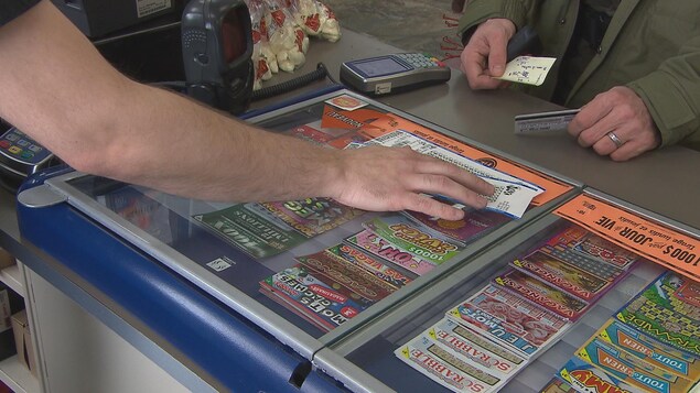 Des billets de loterie