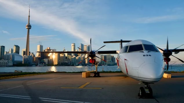Toronto-based regional airline Porter is going to start flying out of Pearson airport, using jets that can handle destinations farther away than the airline has ever offered. (Patrick Morrell/CBC)