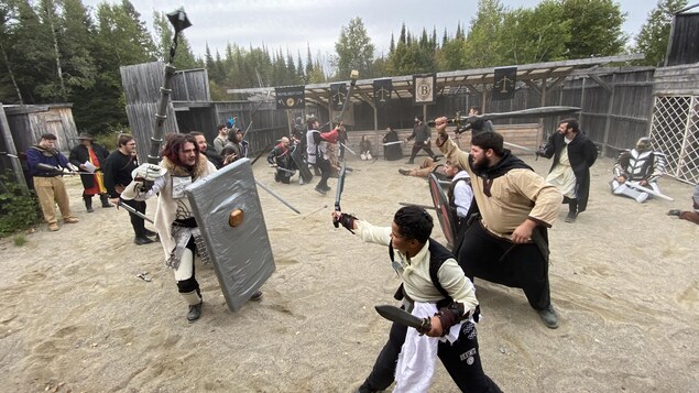 Des adeptes de jeux de rôle grandeur nature plongent dans l’univers de Birwhine