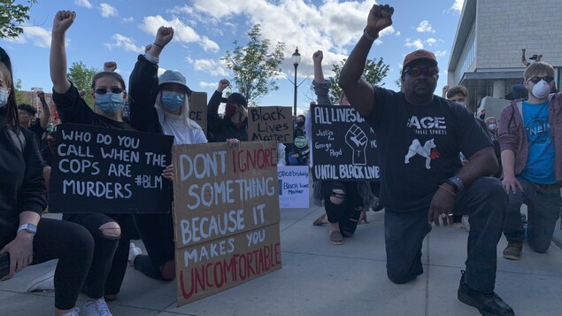 Des milliers de personnes ont participé à une manifestation de Black Lives Matter à Saskatoon.