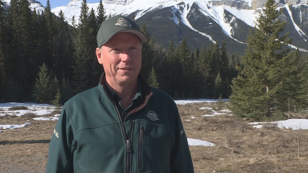 Parc national Banff : fermeture partielle et prudence requise pour protéger la faune