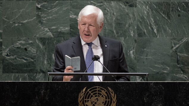 « Je n’accepte pas l’échec en ce qui concerne la situation en Ukraine », affirme Bob Rae