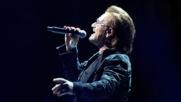 Le chanteur de U2, Bono, sort ses mémoires